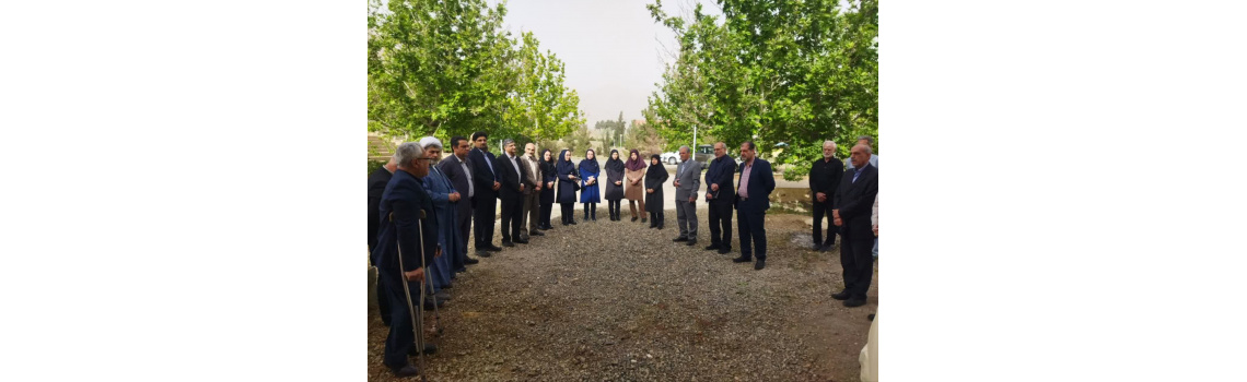 اخبار گردهمایی: رونمایی از چهار محصول تولیدی پژوهشکده اسانس، مبتنی بر گل محمدی با حضور دکتر بهزاد سلطانی، رئیس دانشگاه کاشان