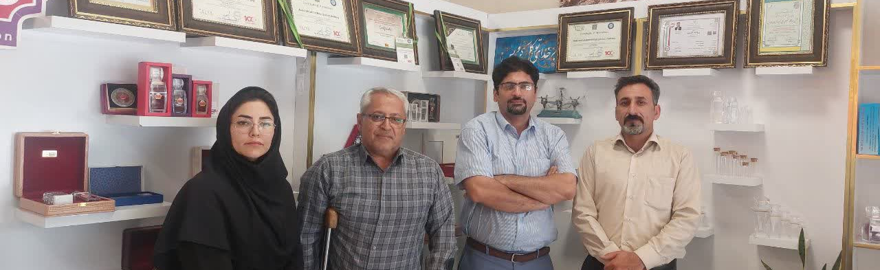 بازدید مسئولین پژوهشکده اسانس از شرکت زربرج
