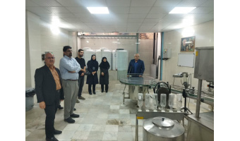 بازدید رئیس، اعضای هیئت علمی و کارکنان پژوهشکده اسانس از کارگاه صنعتی خاندایی واقع در شهر قمصر