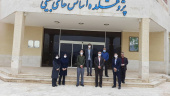 بازدید رئیس دانشکده طب ایرانی دانشگاه تهران، آقای دکتر رضایی زاده و گروه همراه از پژوهشکده اسانس های طبیعی.